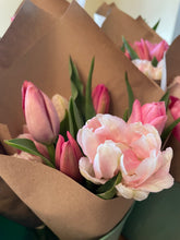 Load image into Gallery viewer, Spring Tulip CSA