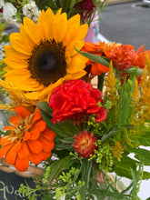 Load image into Gallery viewer, Summer Bouquet CSA - Pickup