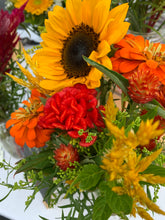 Load image into Gallery viewer, Summer Bouquet CSA - Delivery